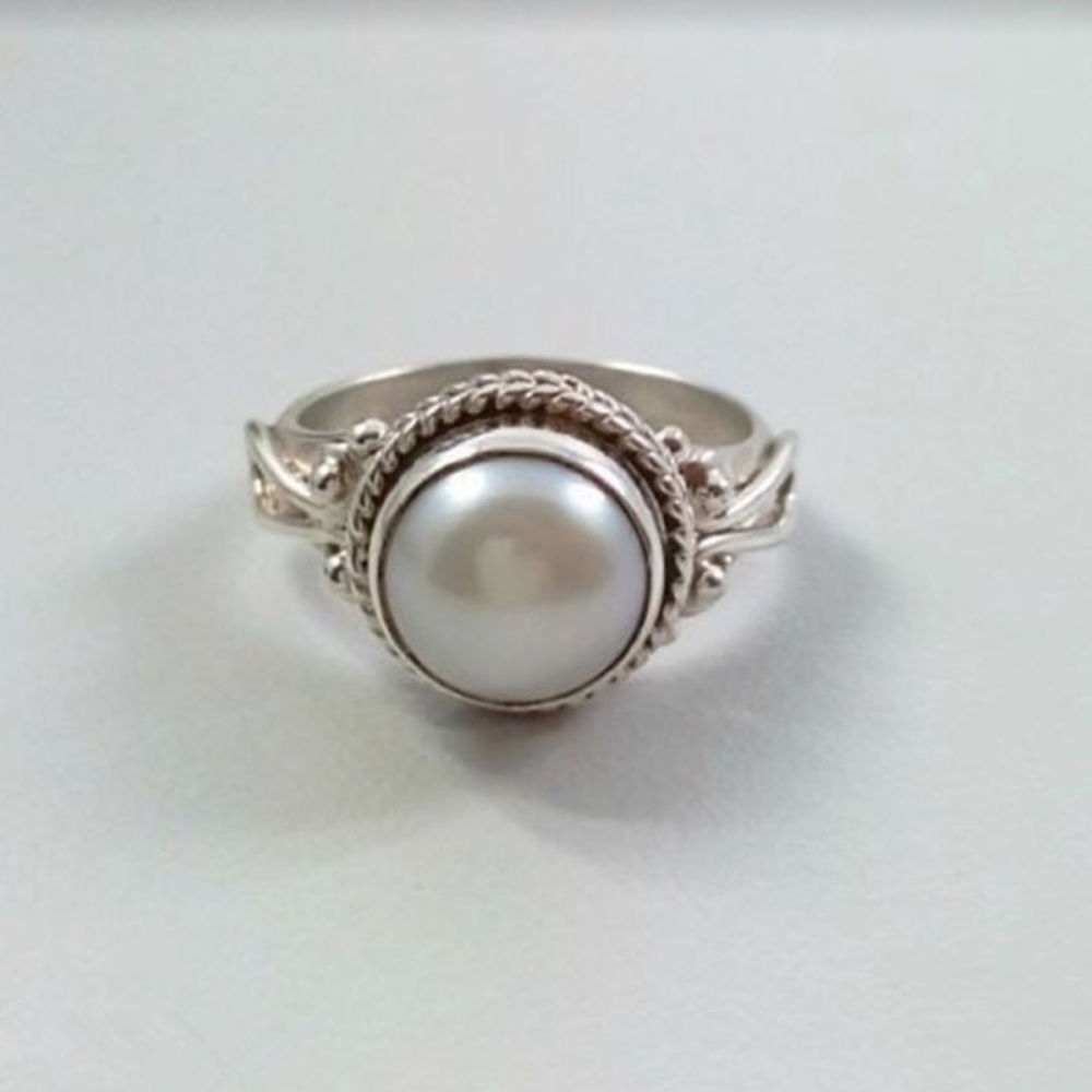 Vintage Pearl Sterling Silver Ring - Picture 3 of 4
